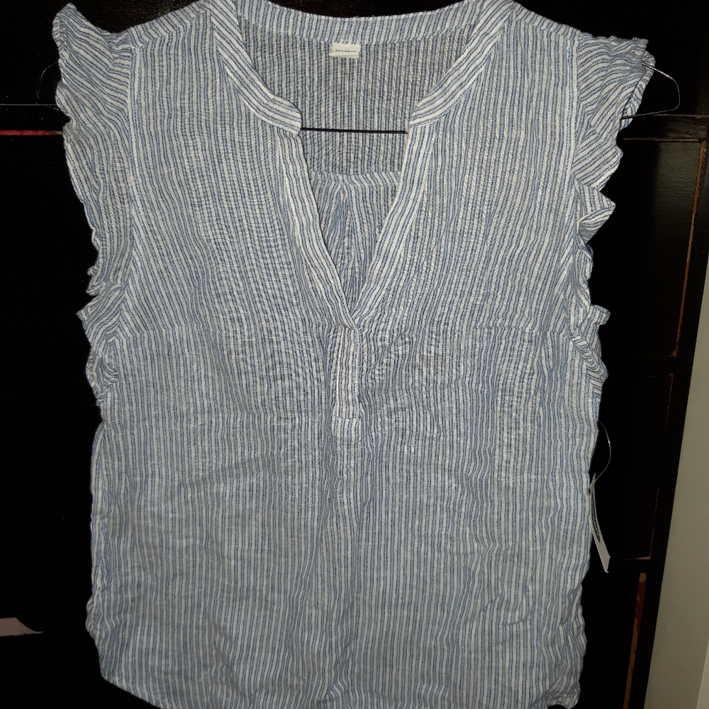 Nwt beautiful blue and white stripes top